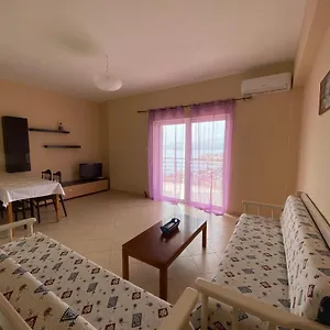 L.t. 5th Street Apartament